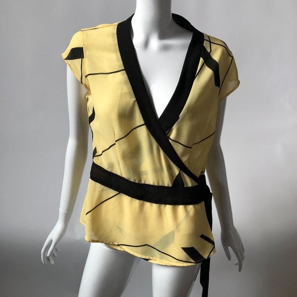 💋3 for $25! Abstract Wrap Tunic Top - Picture 2 of 9